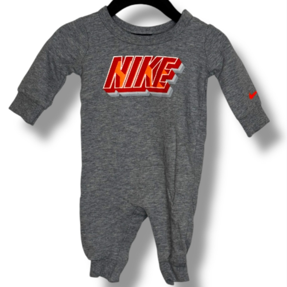 Nike Gray Infant Boys 18 months